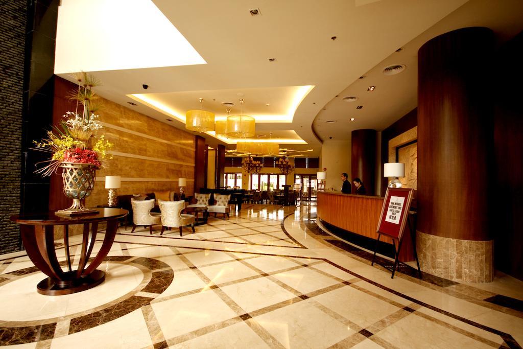 The Avenue Plaza Hotel Нага Экстерьер фото