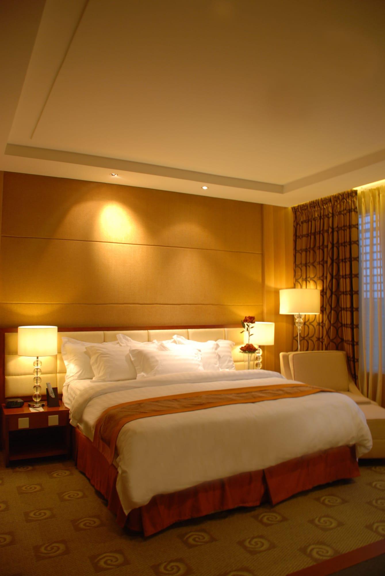 The Avenue Plaza Hotel Нага Экстерьер фото