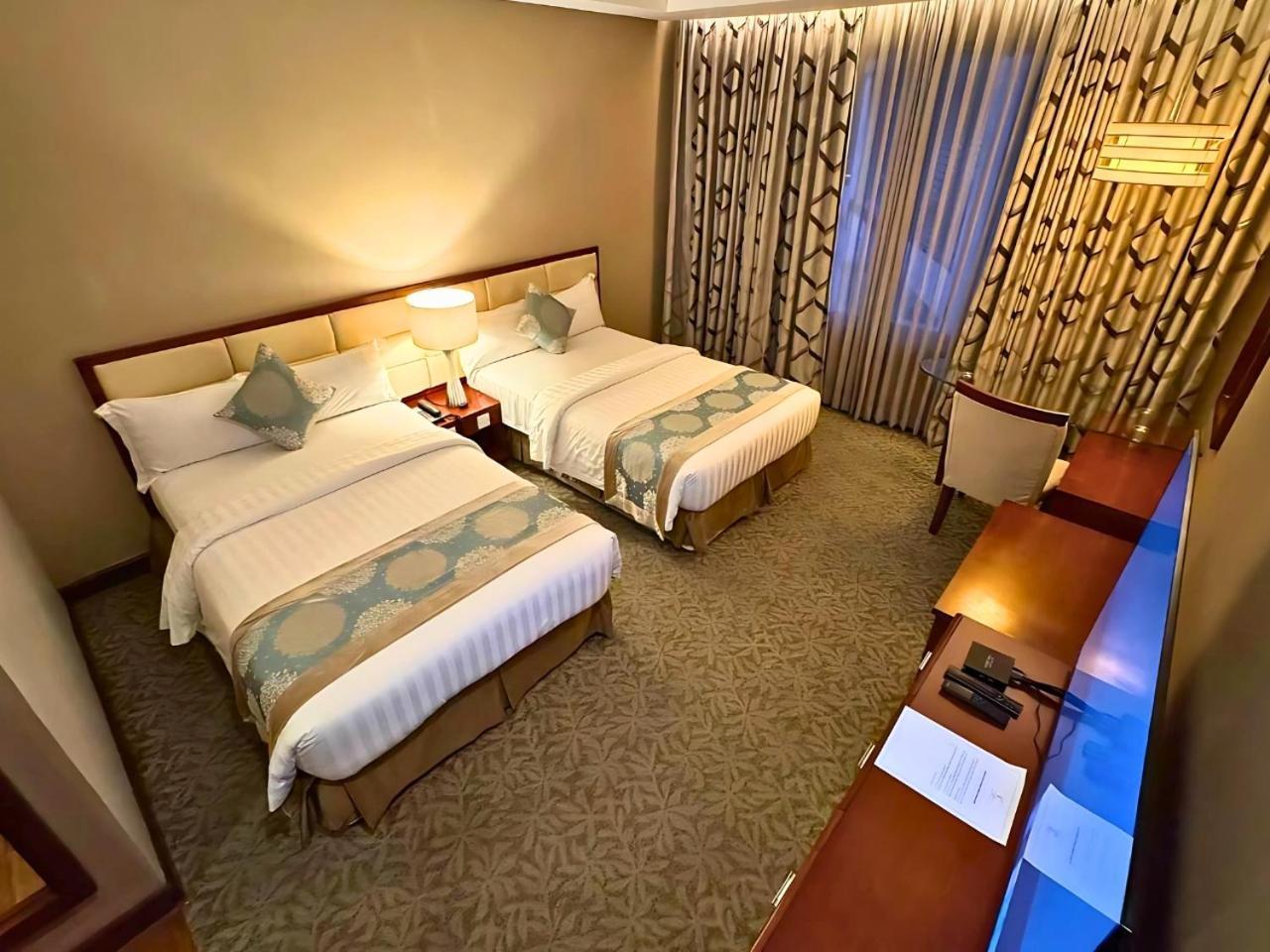 The Avenue Plaza Hotel Нага Экстерьер фото