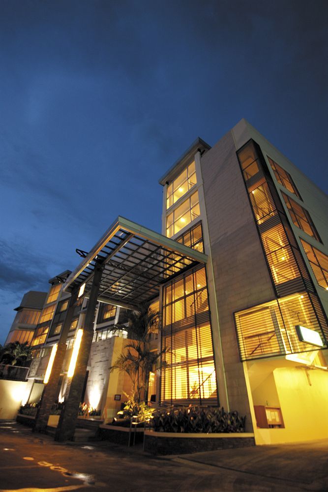 The Avenue Plaza Hotel Нага Экстерьер фото