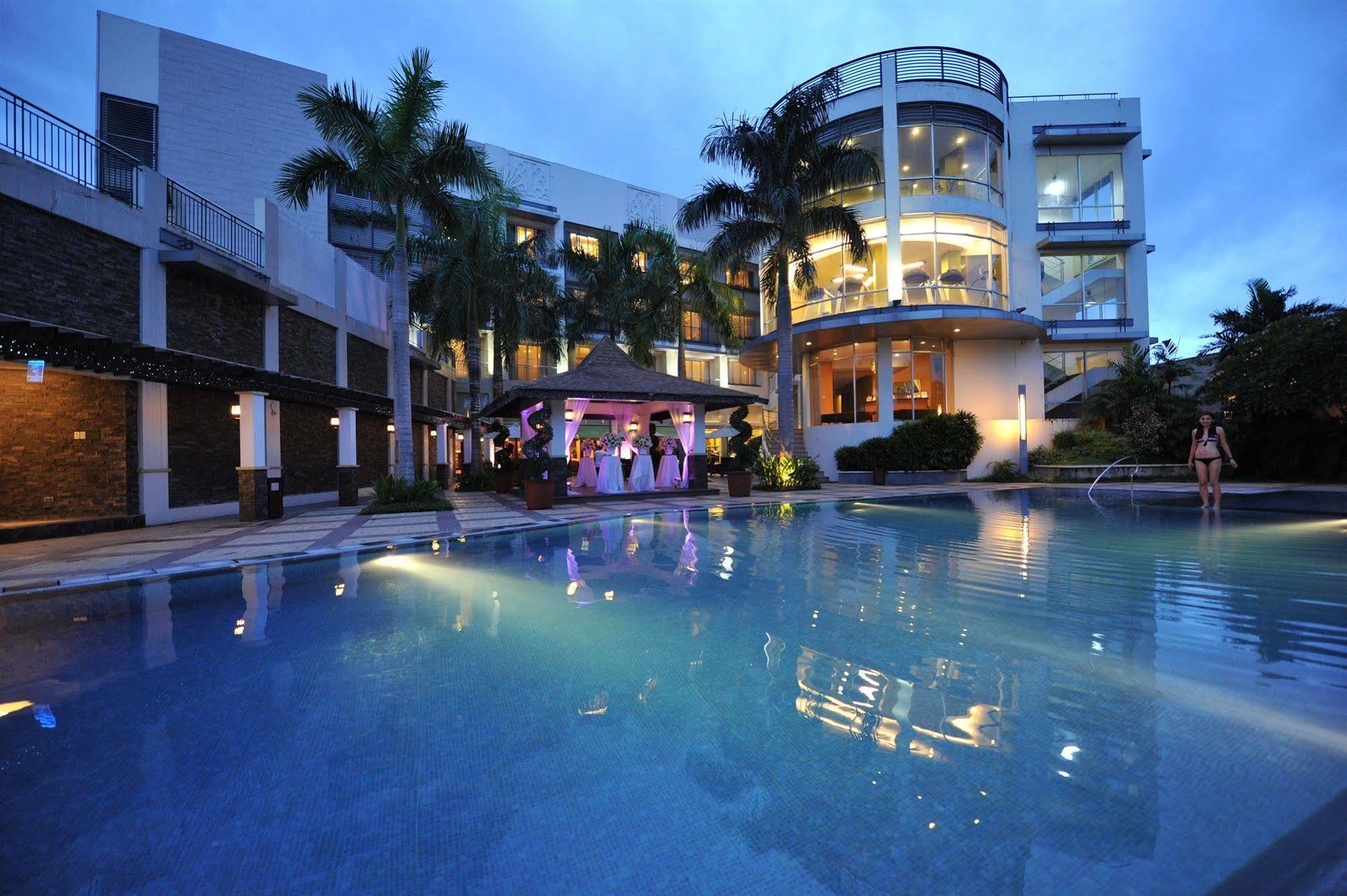 The Avenue Plaza Hotel Нага Экстерьер фото